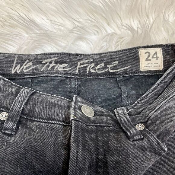 Free People Button-Fly Raw Hem 7" Jean Bermuda Shorts in Ash Black 24 - Picture 13 of 14